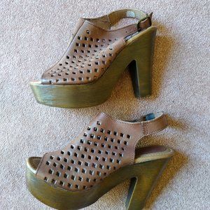 Sz. 9  Musse & Cloud strap back sandals